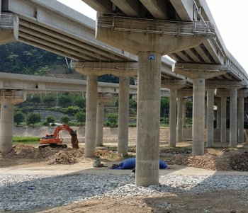 계백로 우회도로 교량 점검시설